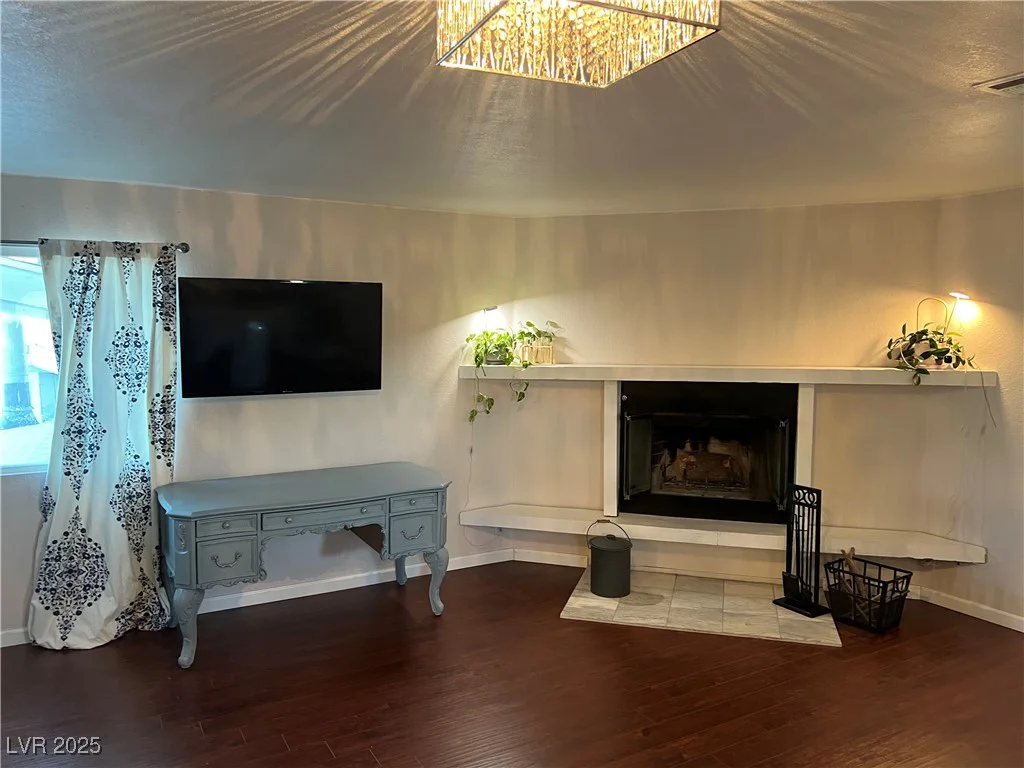 6171 Whispering Sands, Las Vegas, NV 89131