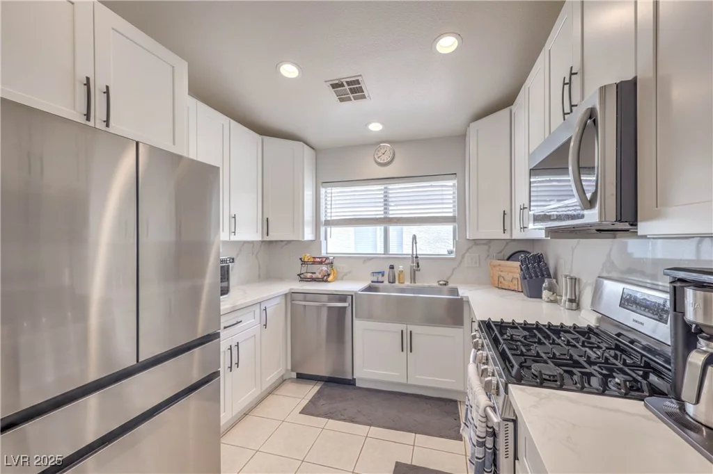 808 Binbrook, Henderson, NV 89052