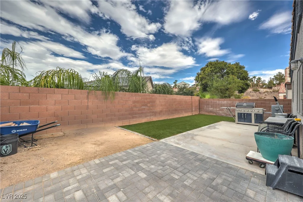 808 Binbrook, Henderson, NV 89052