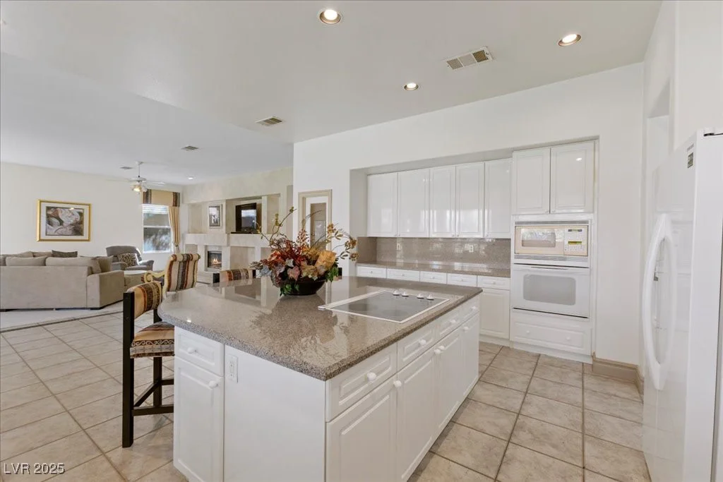 9496 Los Cotos, Las Vegas, NV 89147