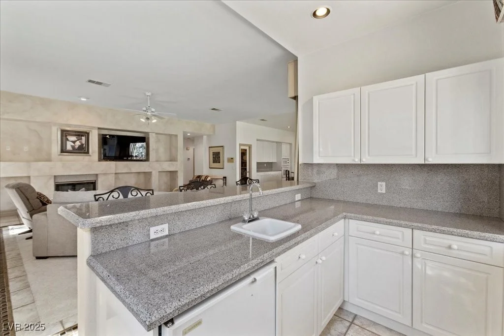 9496 Los Cotos, Las Vegas, NV 89147