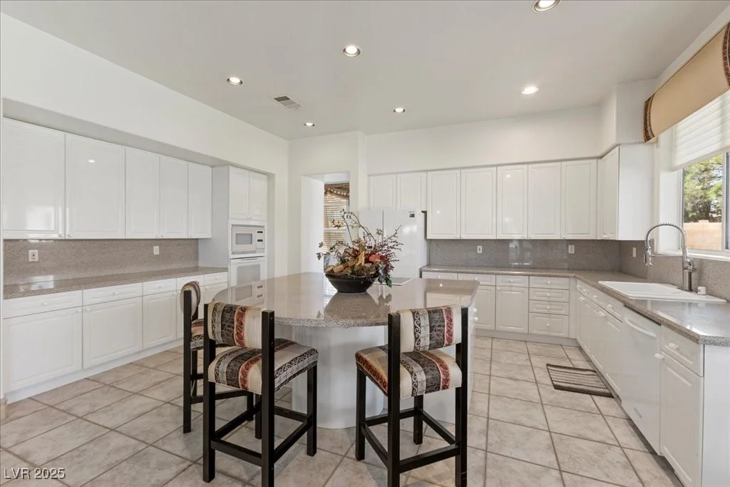 9496 Los Cotos, Las Vegas, NV 89147