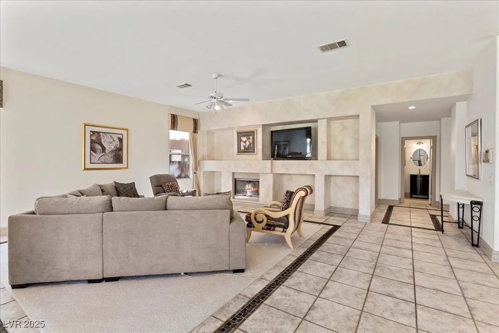 9496 Los Cotos, Las Vegas, NV 89147
