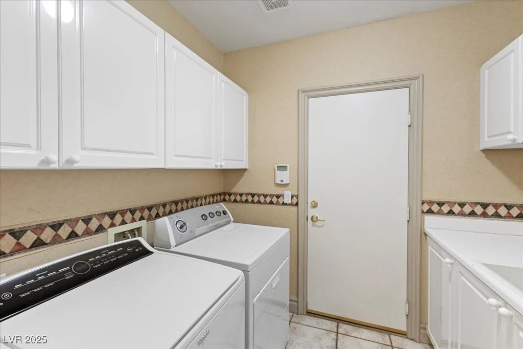 9496 Los Cotos, Las Vegas, NV 89147