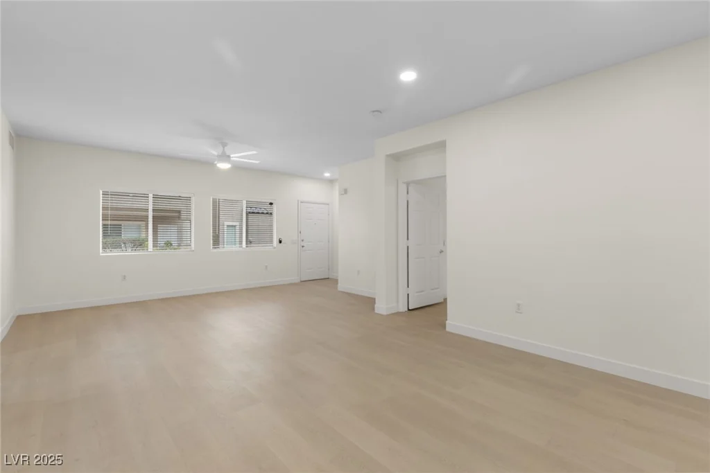 2152 Turquoise Ridge, Las Vegas, NV 89117