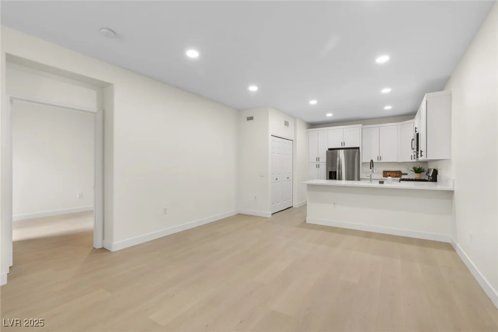2152 Turquoise Ridge, Las Vegas, NV 89117