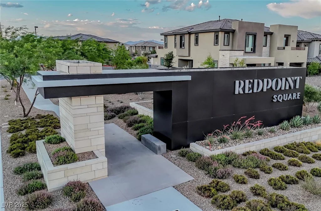 541 Tokopah Falls, Las Vegas, NV 89138