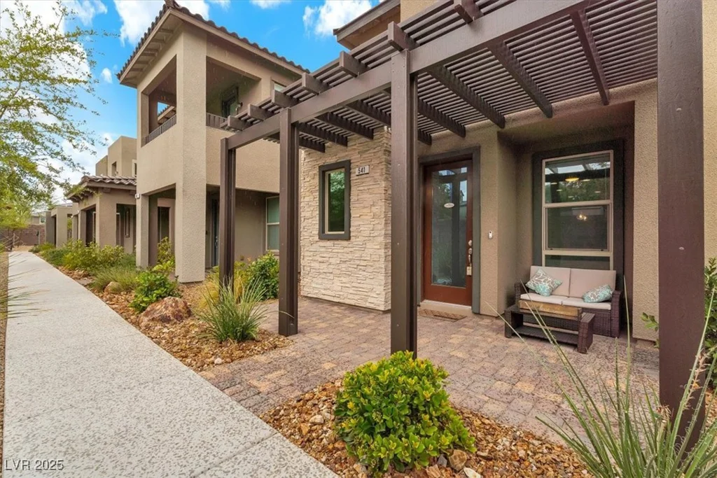 541 Tokopah Falls, Las Vegas, NV 89138