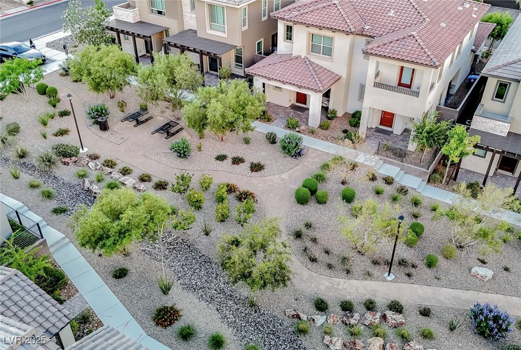 541 Tokopah Falls, Las Vegas, NV 89138