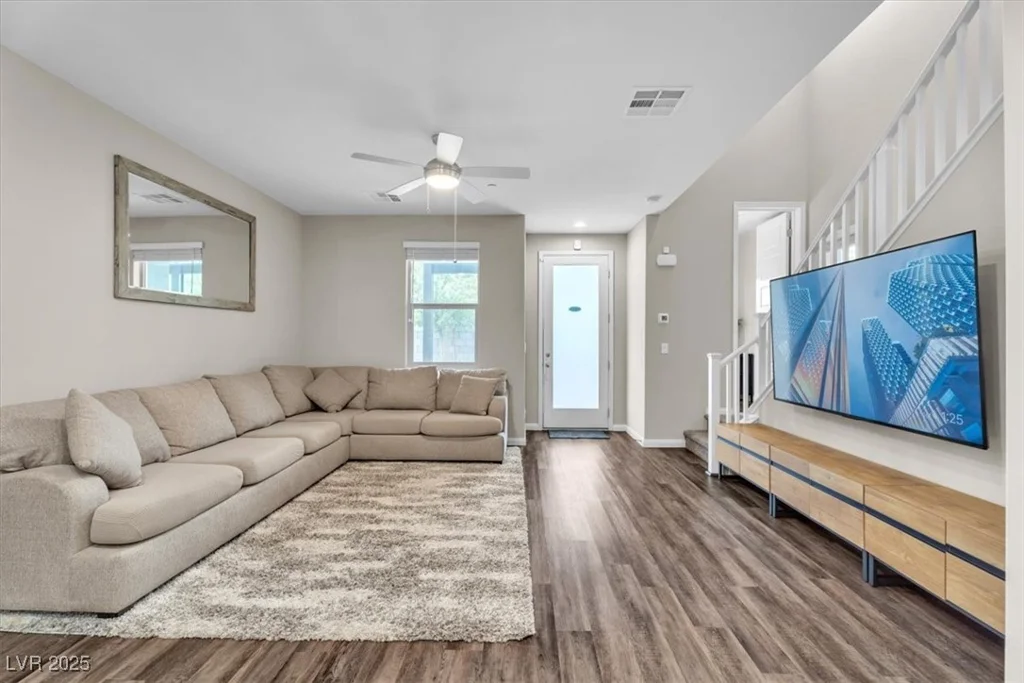 541 Tokopah Falls, Las Vegas, NV 89138