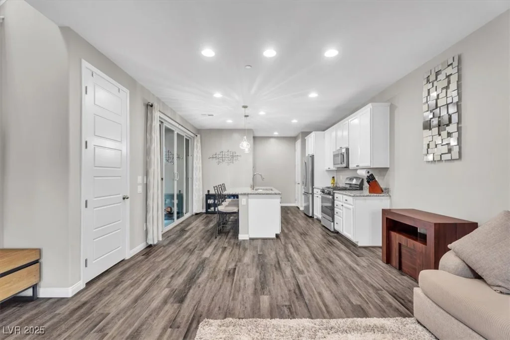 541 Tokopah Falls, Las Vegas, NV 89138