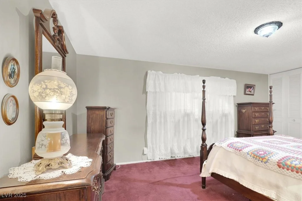 421 Greenbriar Townhouse, Las Vegas, NV 89121