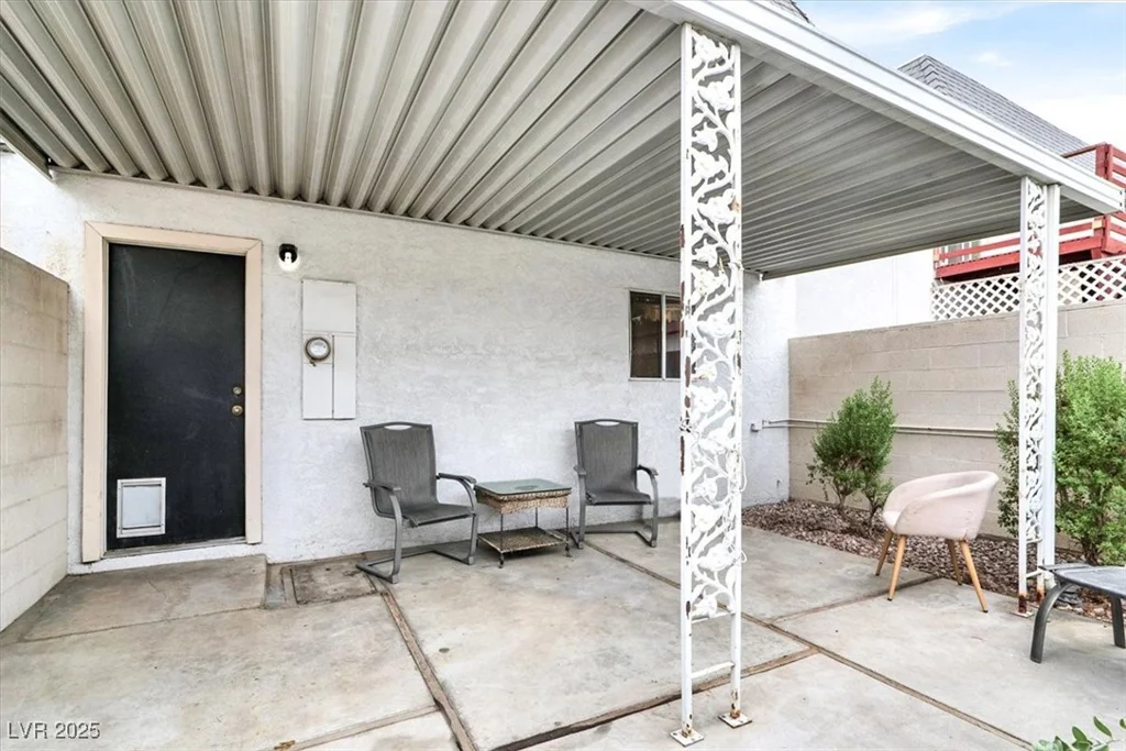 421 Greenbriar Townhouse, Las Vegas, NV 89121