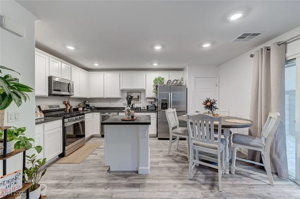 321 Bay Village, Henderson, NV 89011