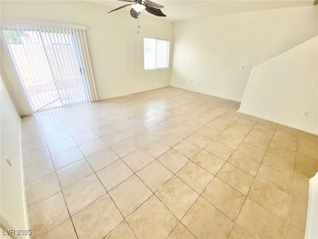8748 Tomnitz, Las Vegas, NV 89178