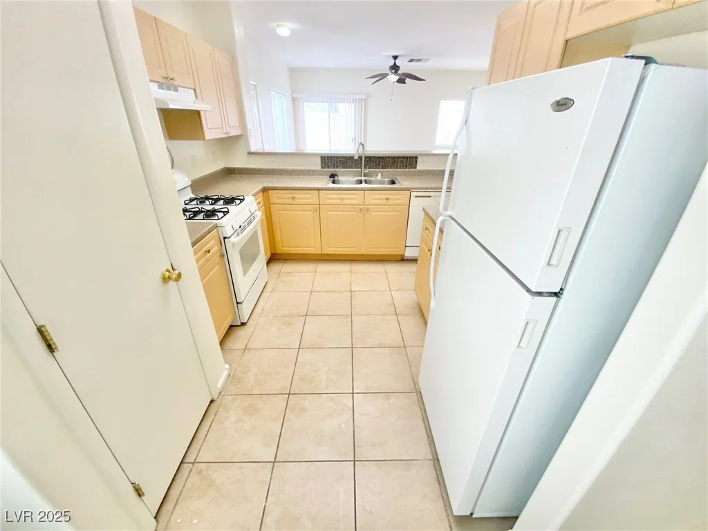 8748 Tomnitz, Las Vegas, NV 89178