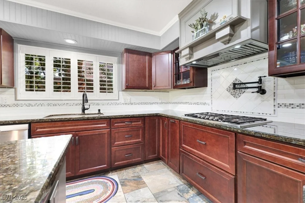 780 Beach Park, Henderson, NV 89015