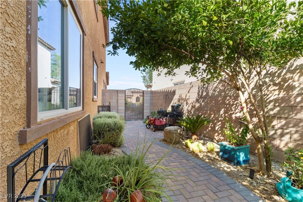1045 Via Saint Andrea, Henderson, NV 89011