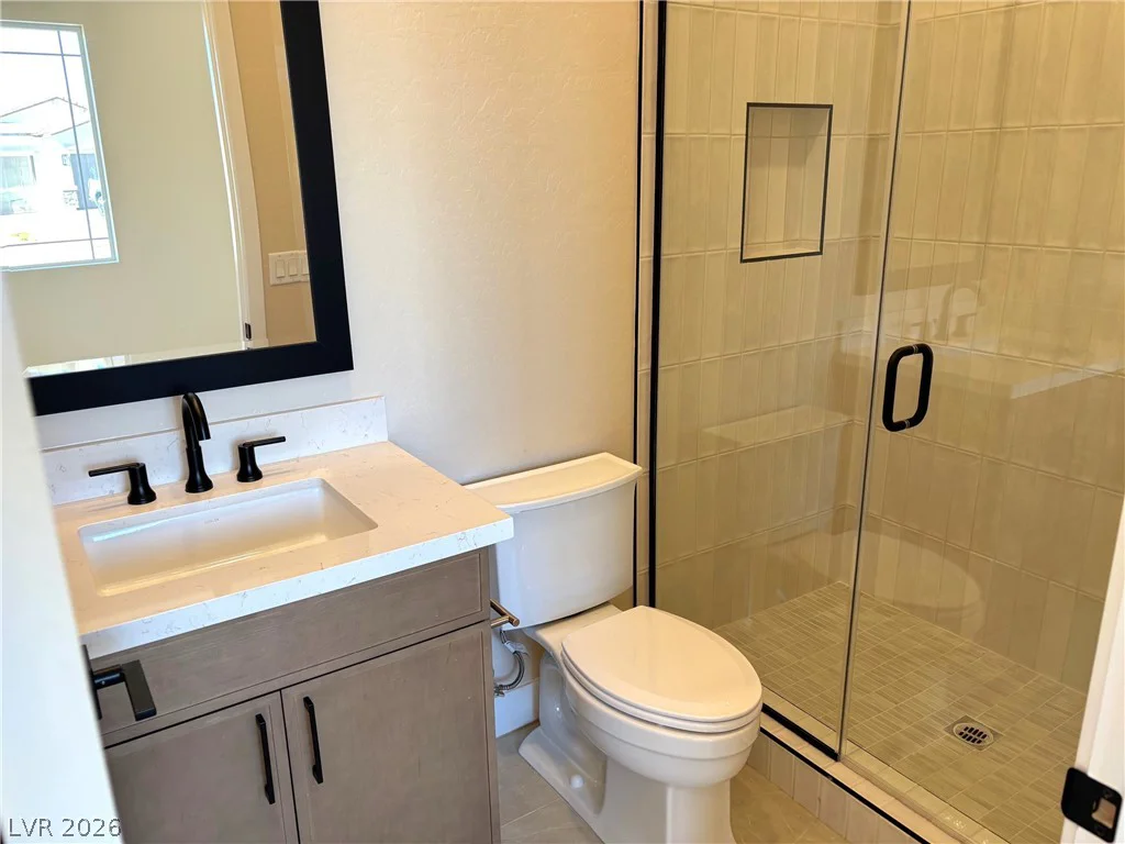 7235 Golden Rock, Las Vegas, NV 89131