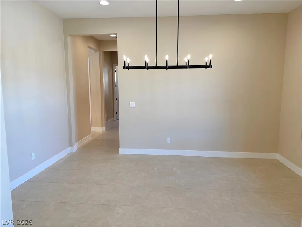 7235 Golden Rock, Las Vegas, NV 89131