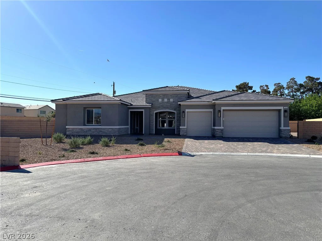 7235 Golden Rock, Las Vegas, NV 89131