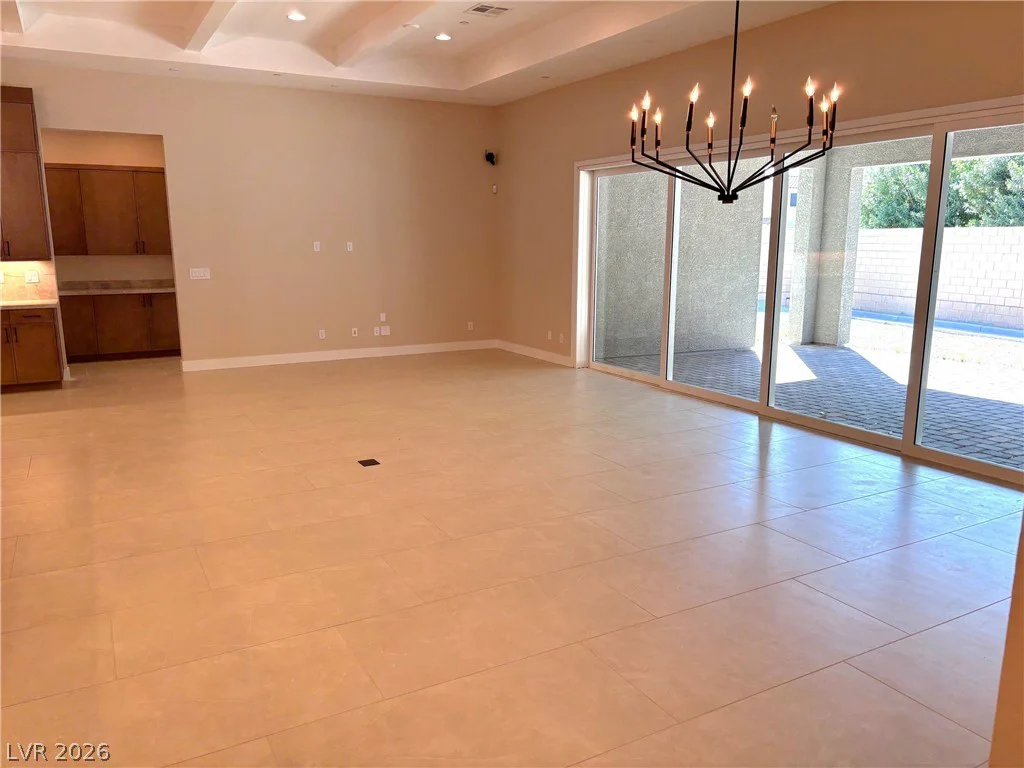 7235 Golden Rock, Las Vegas, NV 89131