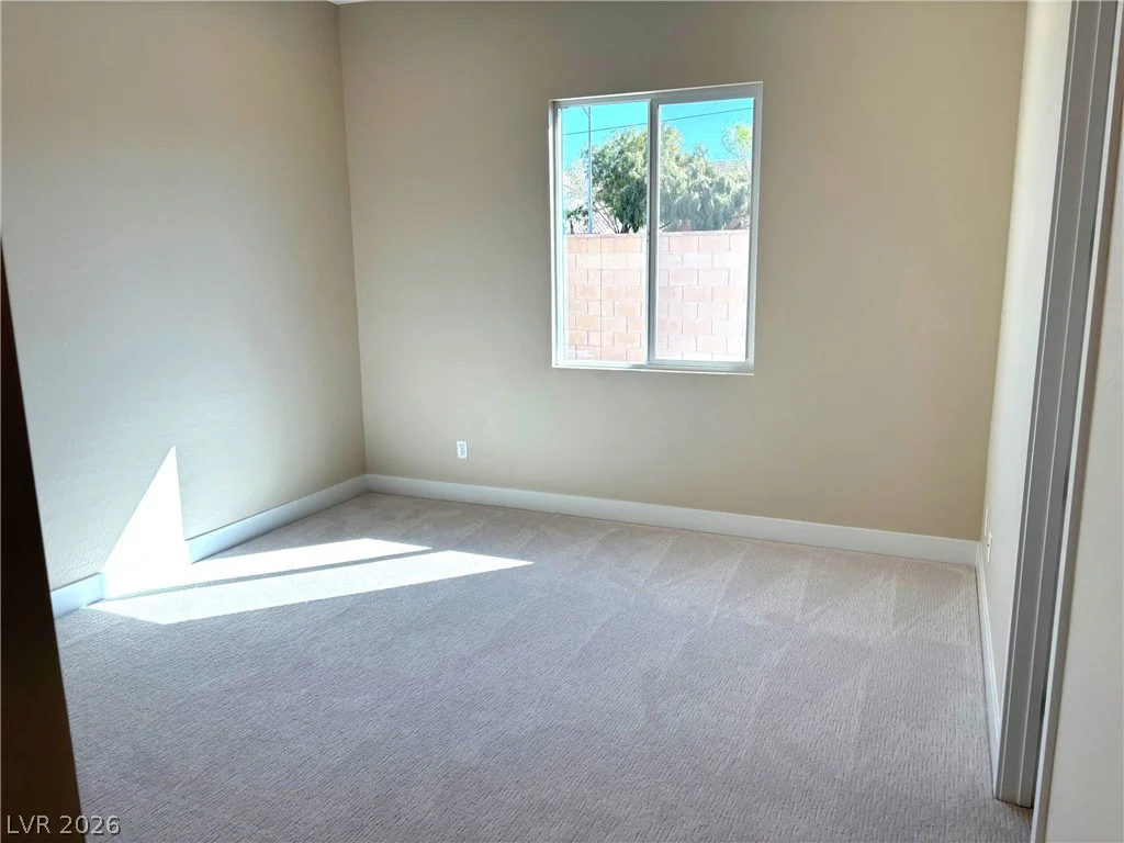 7235 Golden Rock, Las Vegas, NV 89131