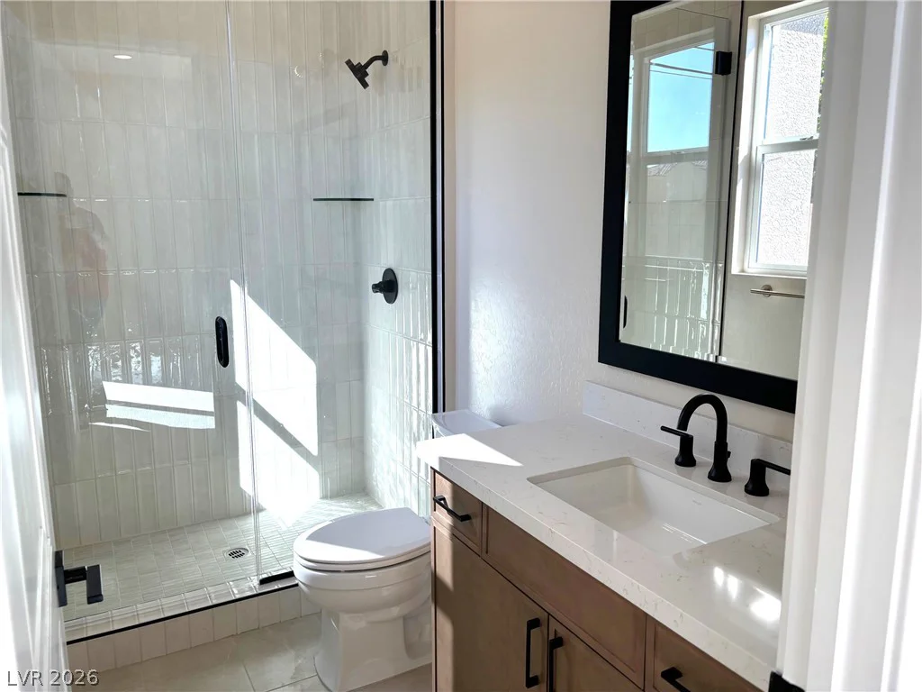 7235 Golden Rock, Las Vegas, NV 89131