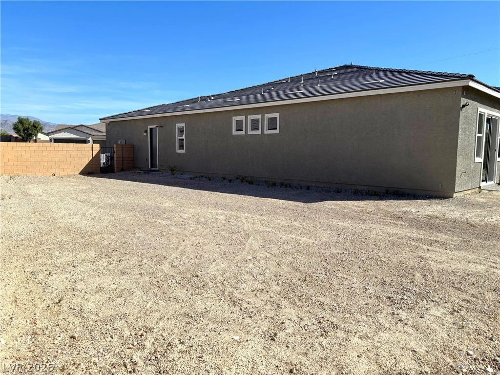 7235 Golden Rock, Las Vegas, NV 89131