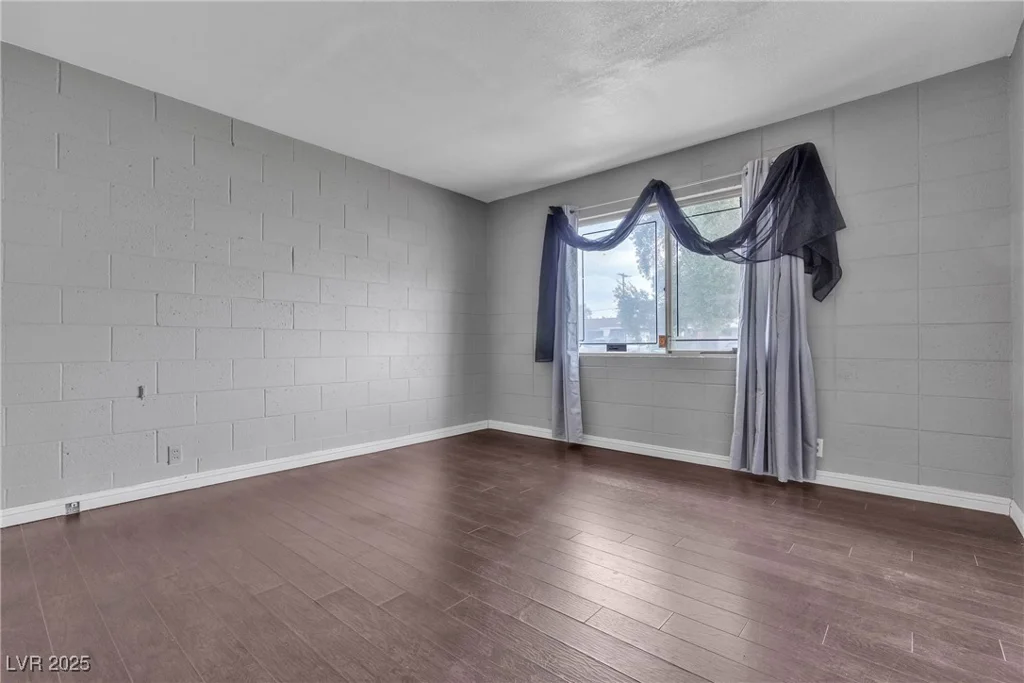 1037 Westminster, Las Vegas, NV 89119