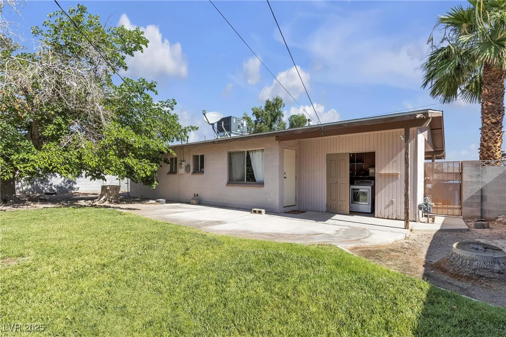 1037 Westminster, Las Vegas, NV 89119