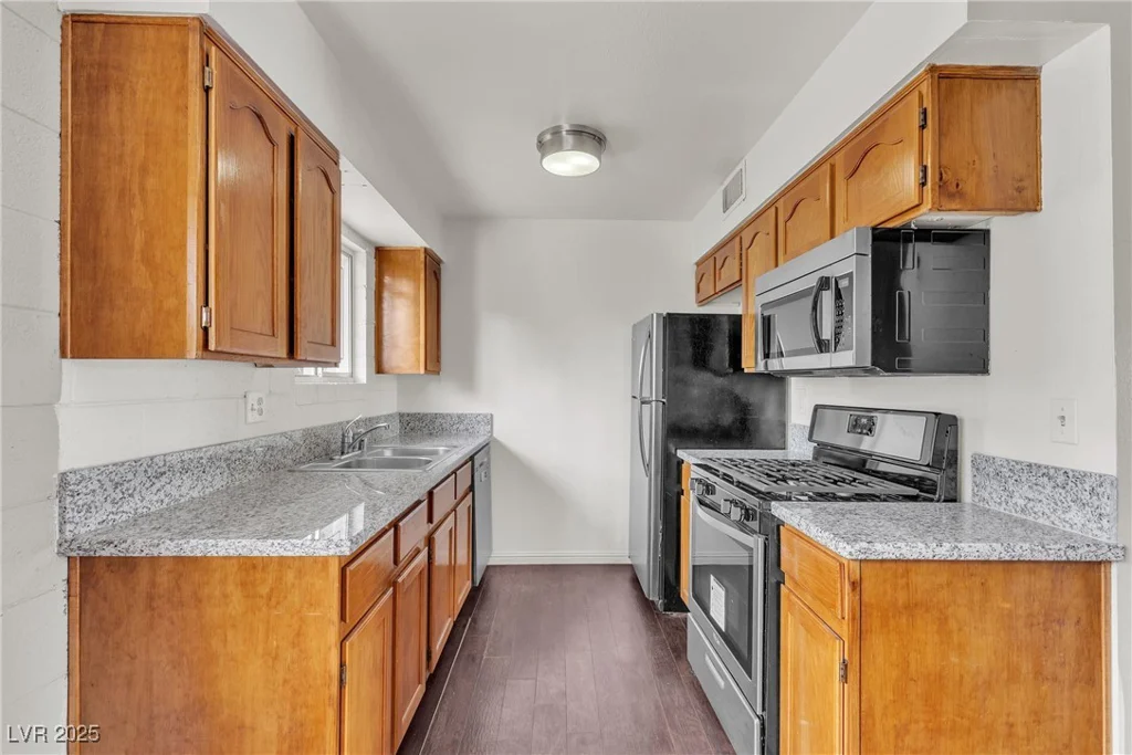1037 Westminster, Las Vegas, NV 89119