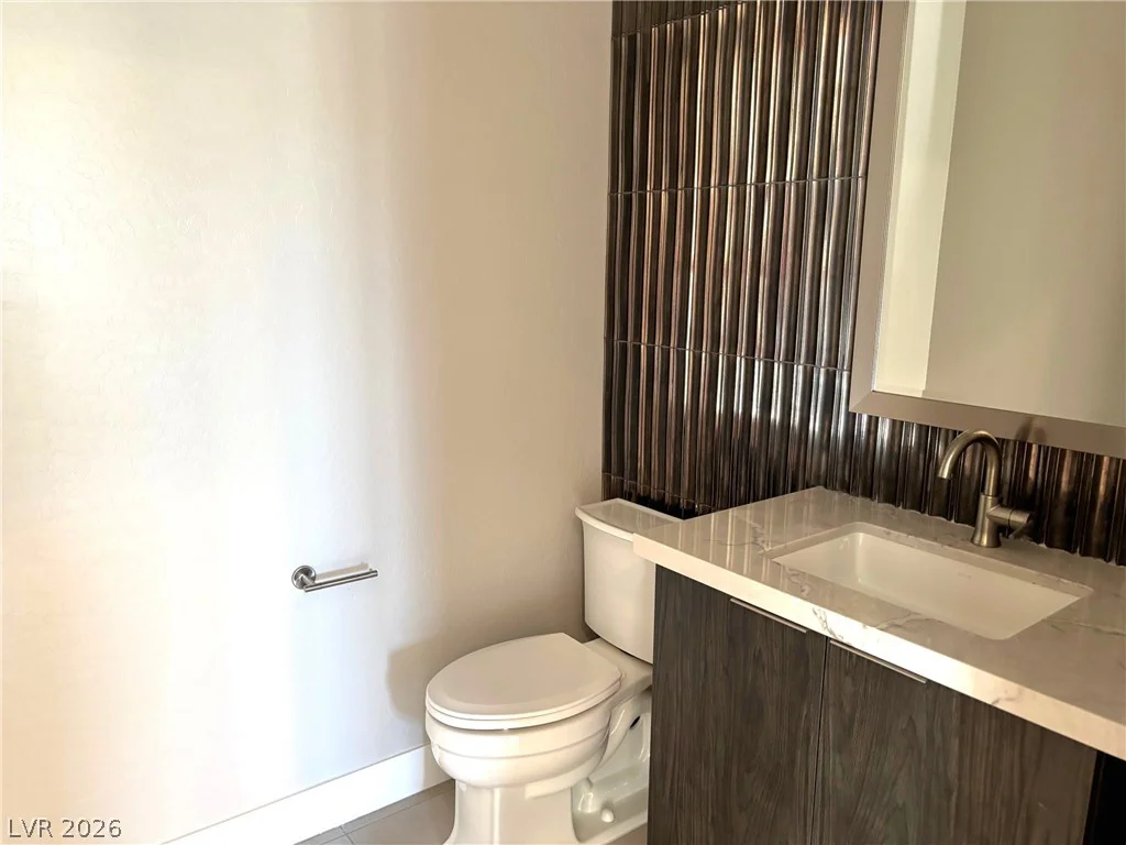 7255 Golden Rock, Las Vegas, NV 89131