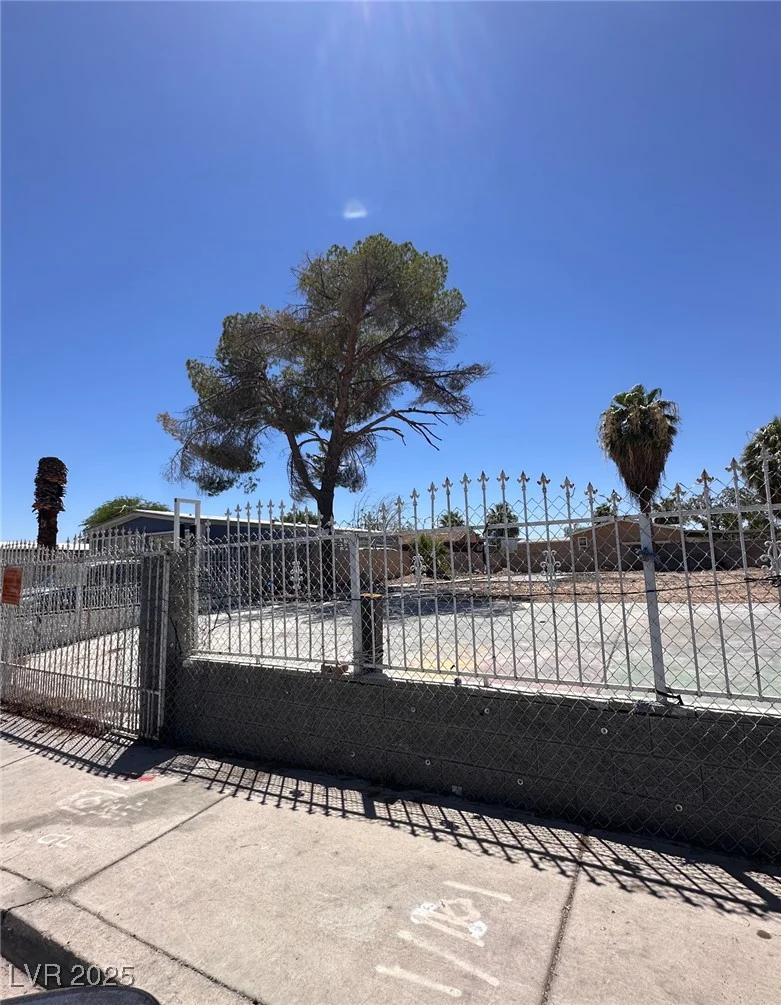 4731 Fuentes, Las Vegas, NV 89121