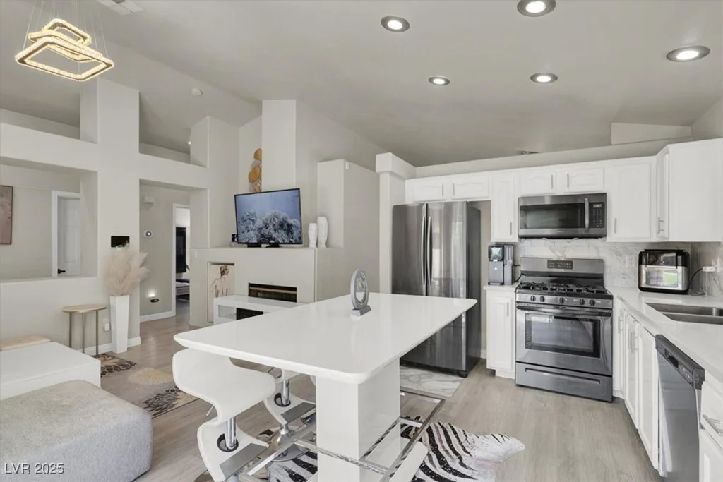 1512 Iron Springs, Las Vegas, NV 89144