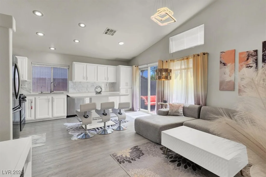 1512 Iron Springs, Las Vegas, NV 89144