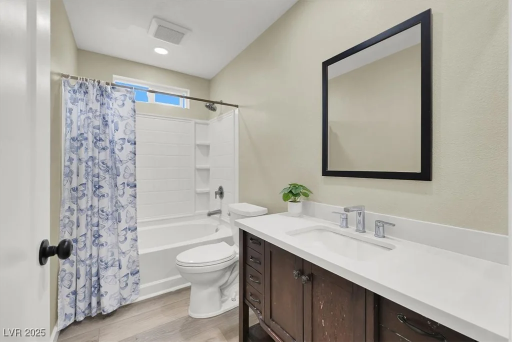 624 Hidden Valley, Henderson, NV 89002