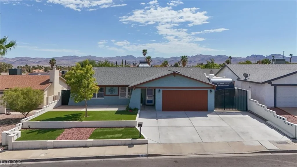 624 Hidden Valley, Henderson, NV 89002