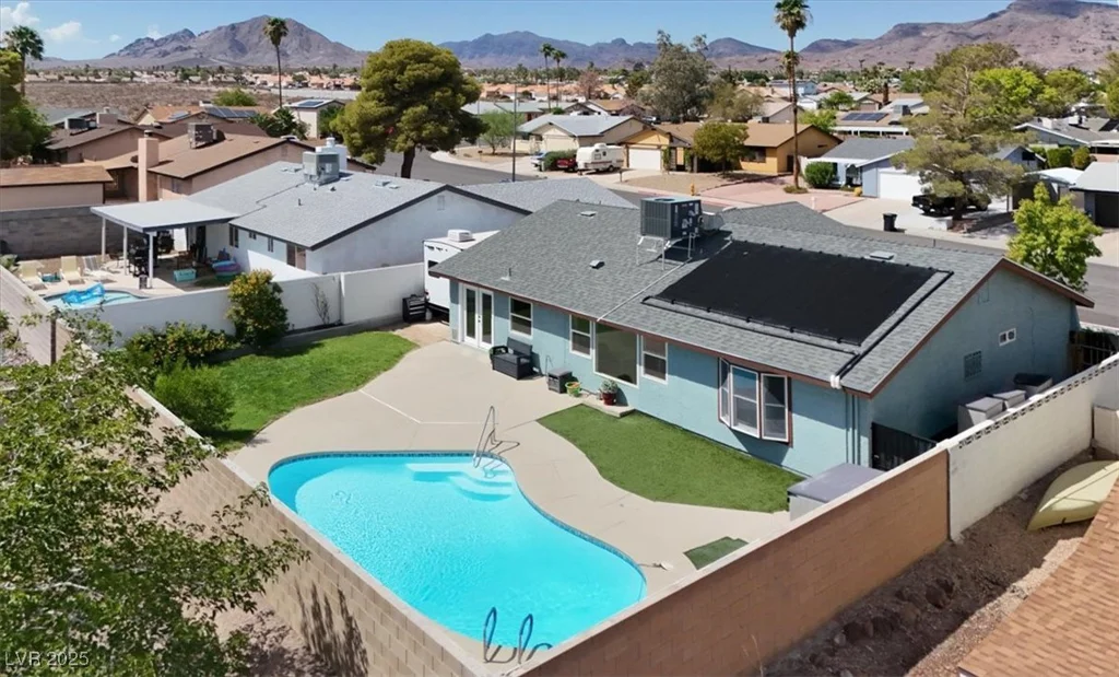 624 Hidden Valley, Henderson, NV 89002