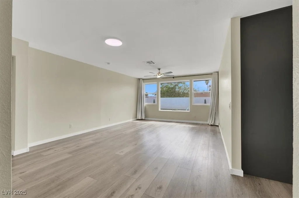 624 Hidden Valley, Henderson, NV 89002