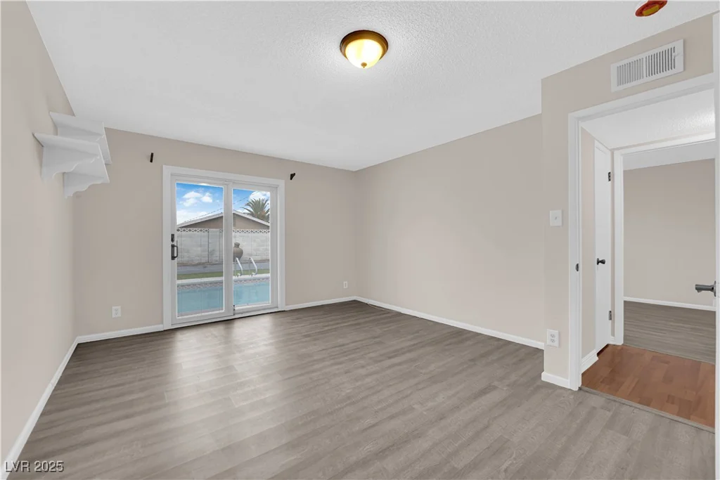 837 Salem, Las Vegas, NV 89107