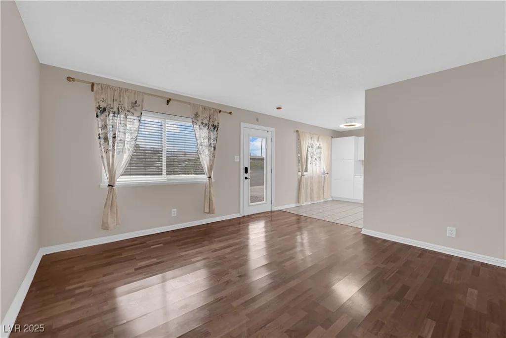 837 Salem, Las Vegas, NV 89107