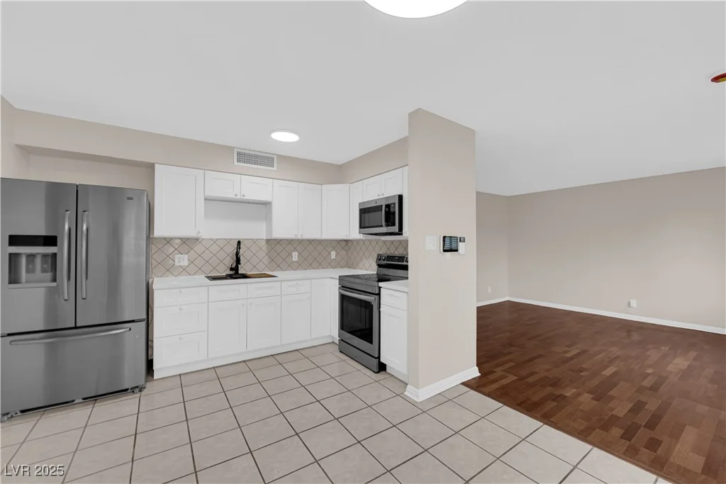 837 Salem, Las Vegas, NV 89107