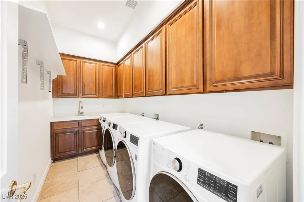 2230 Green Mountain, Las Vegas, NV 89135