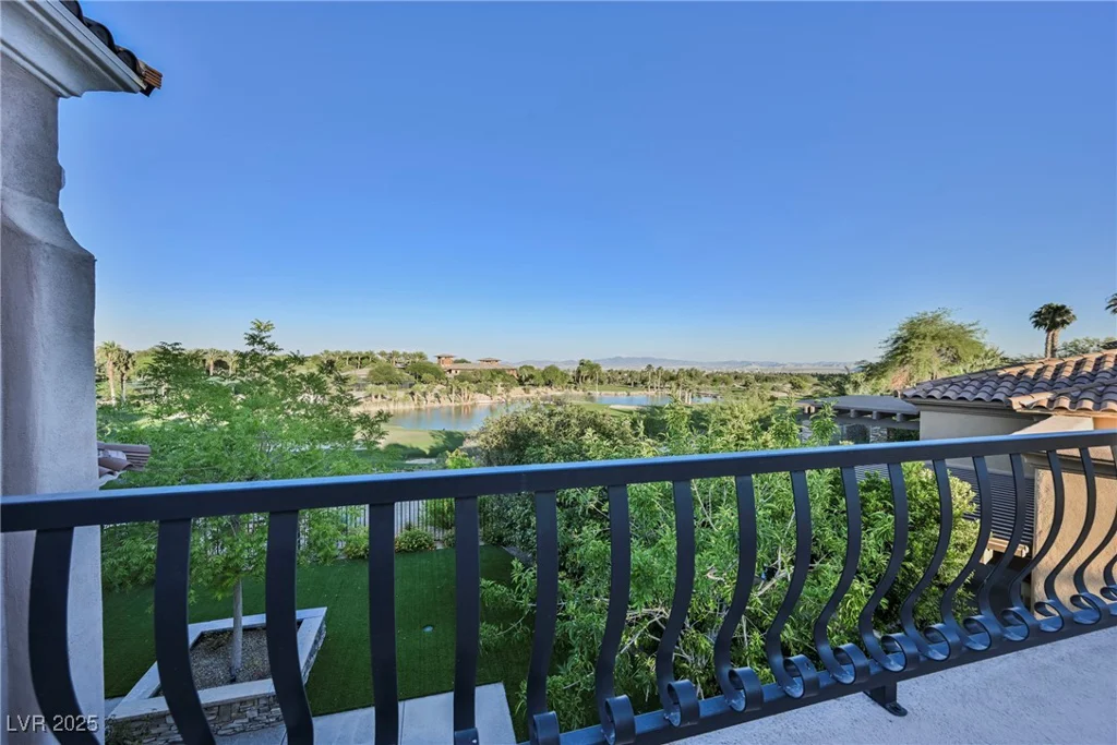2230 Green Mountain, Las Vegas, NV 89135