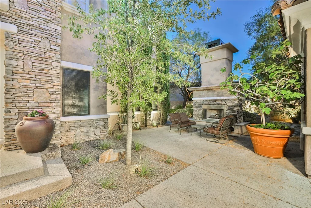 2230 Green Mountain, Las Vegas, NV 89135