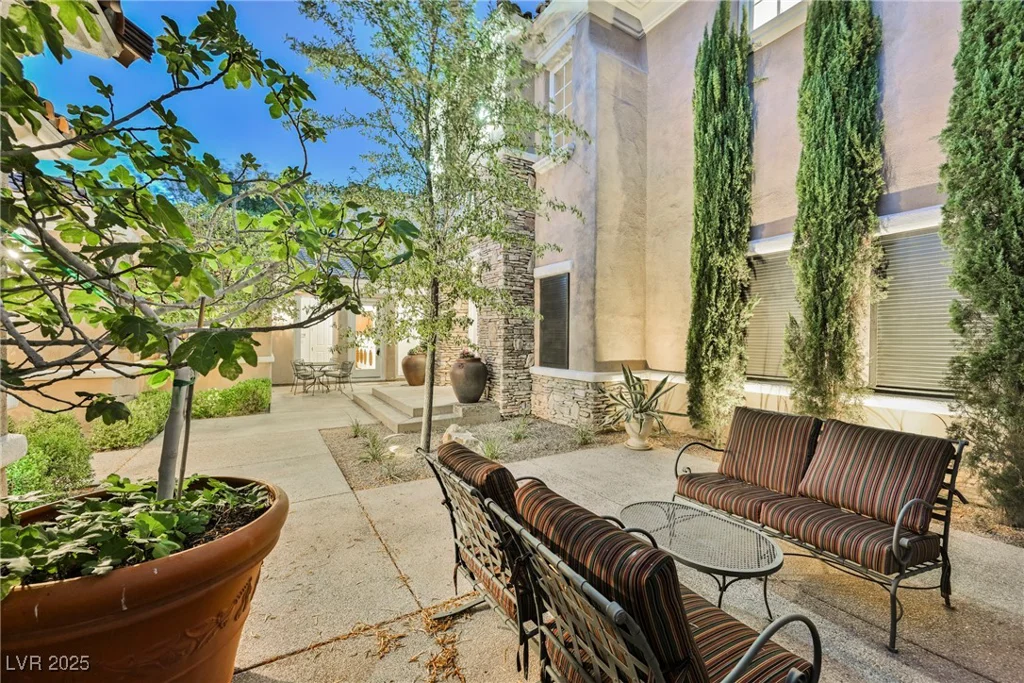 2230 Green Mountain, Las Vegas, NV 89135