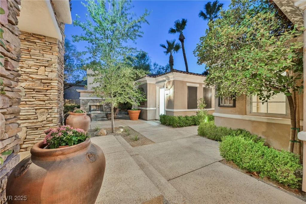 2230 Green Mountain, Las Vegas, NV 89135