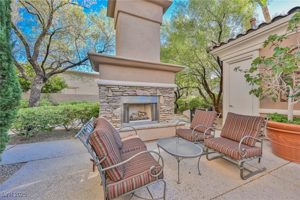 2230 Green Mountain, Las Vegas, NV 89135