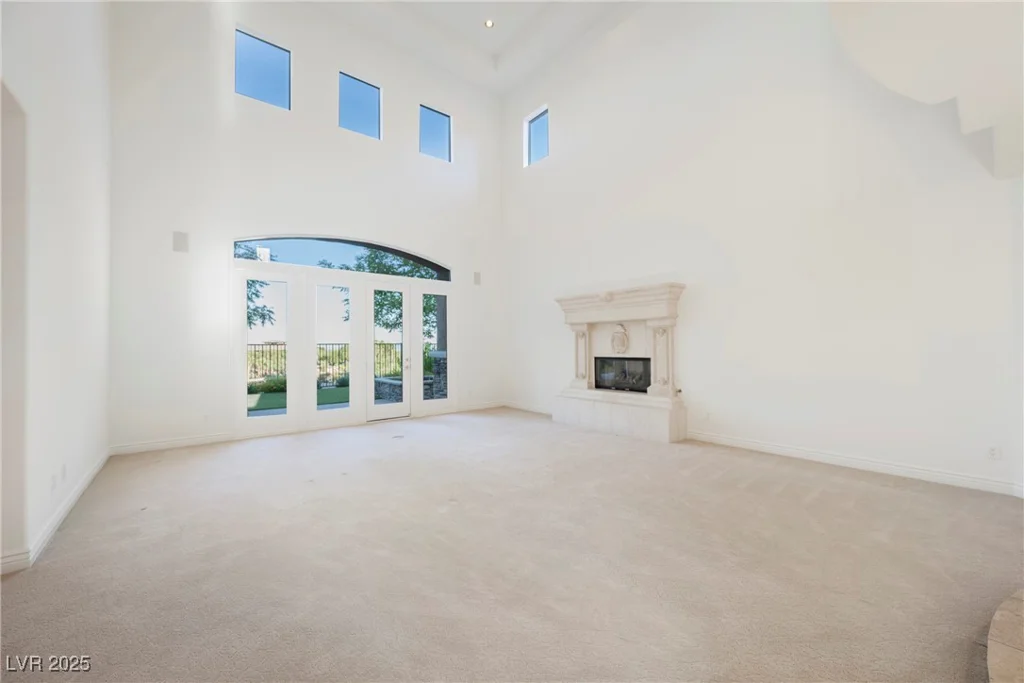 2230 Green Mountain, Las Vegas, NV 89135